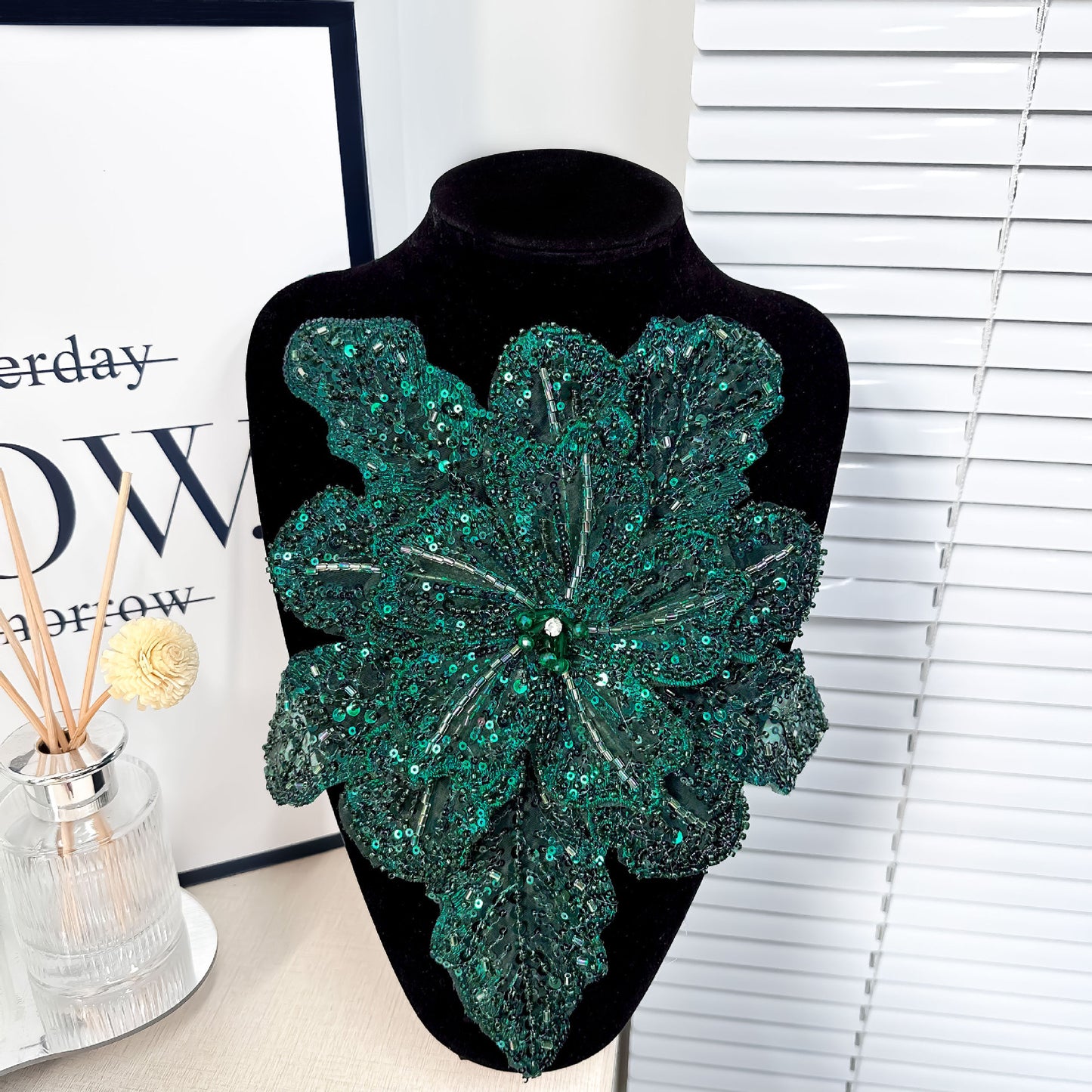 STARSTUD BEADED APPLIQUE