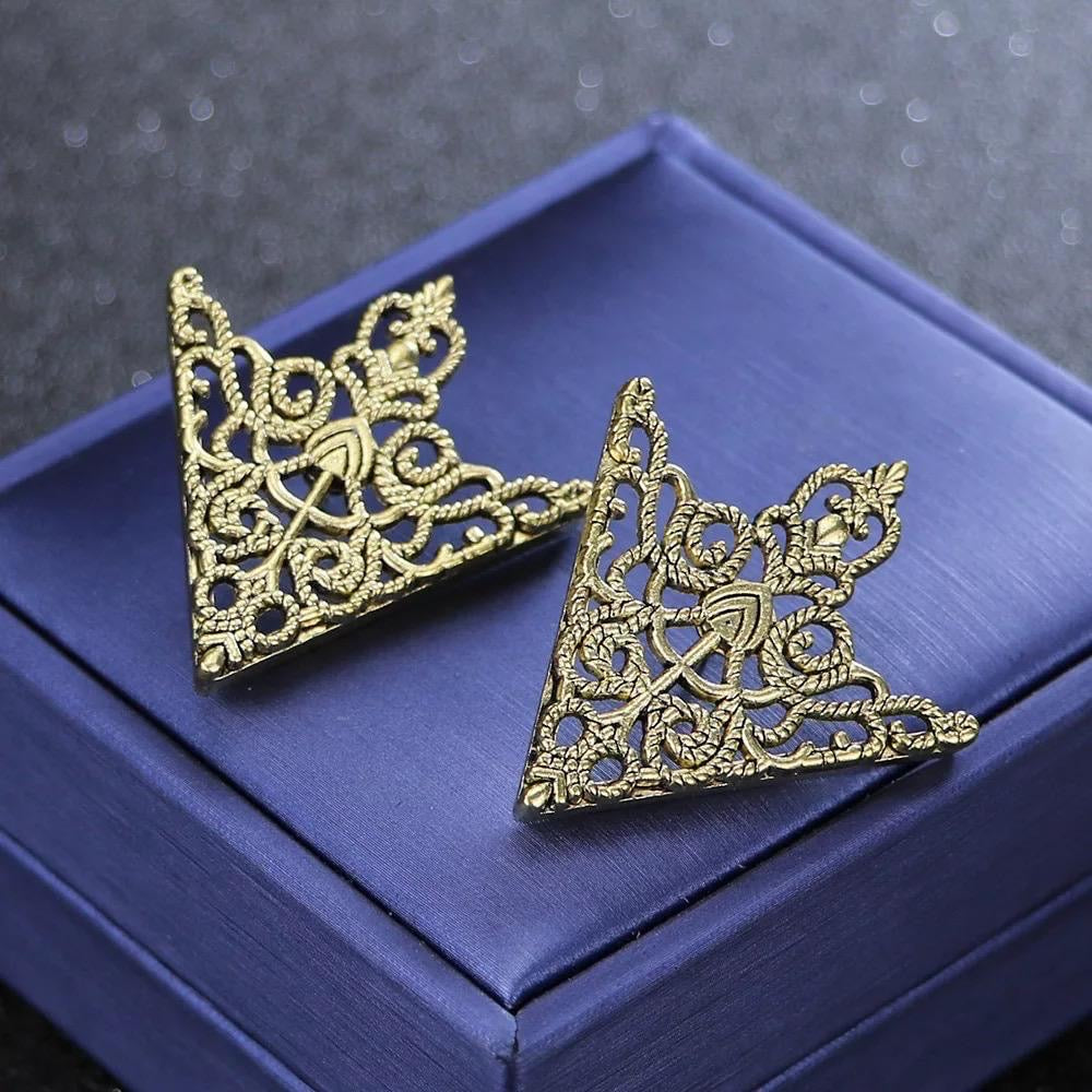 SPADE SHAPE BROOCH PIN COLLAR BROOCH VINTAGE PIN