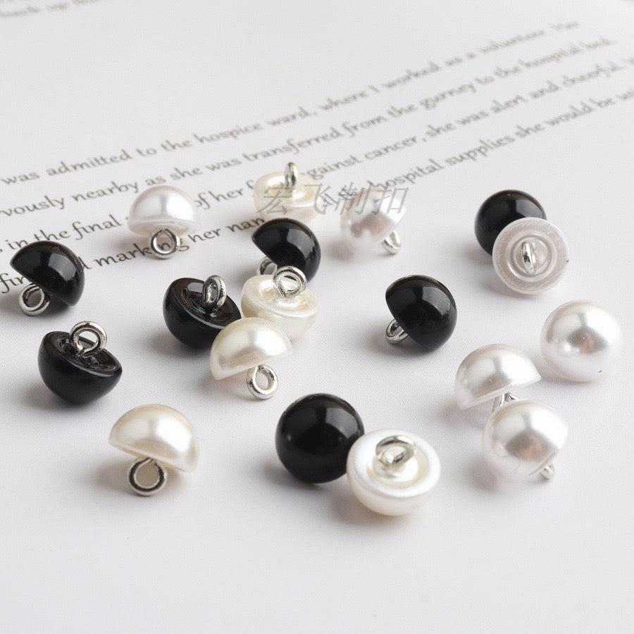 PEARL CAP BUTTON