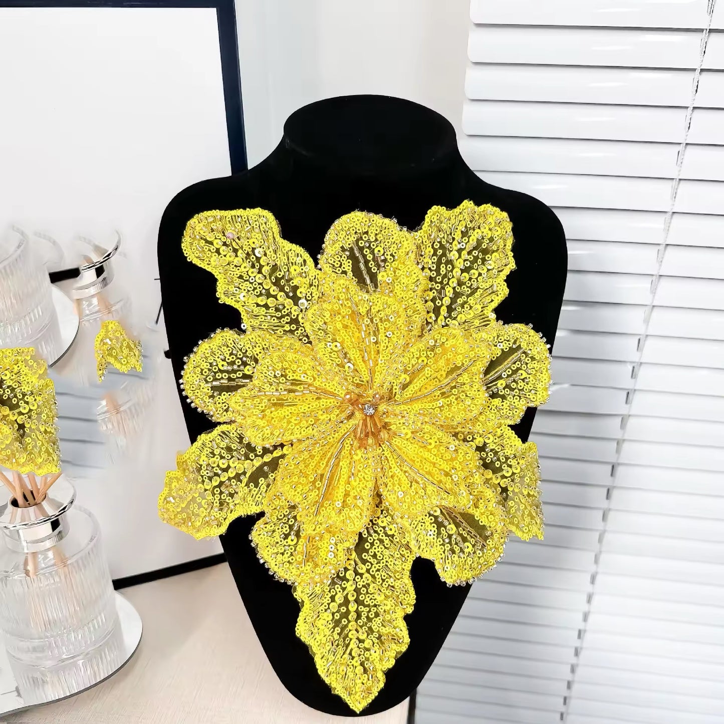 STARSTUD BEADED APPLIQUE