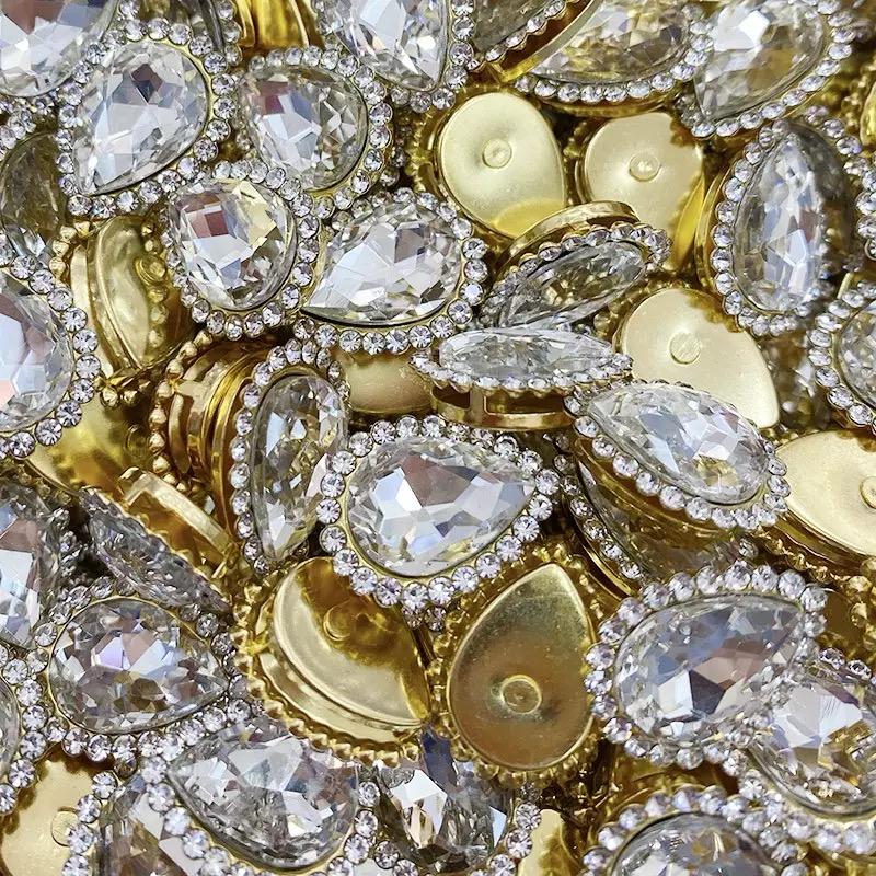 TEARDROP CRYSTAL WITH GOLD CLAW CASE