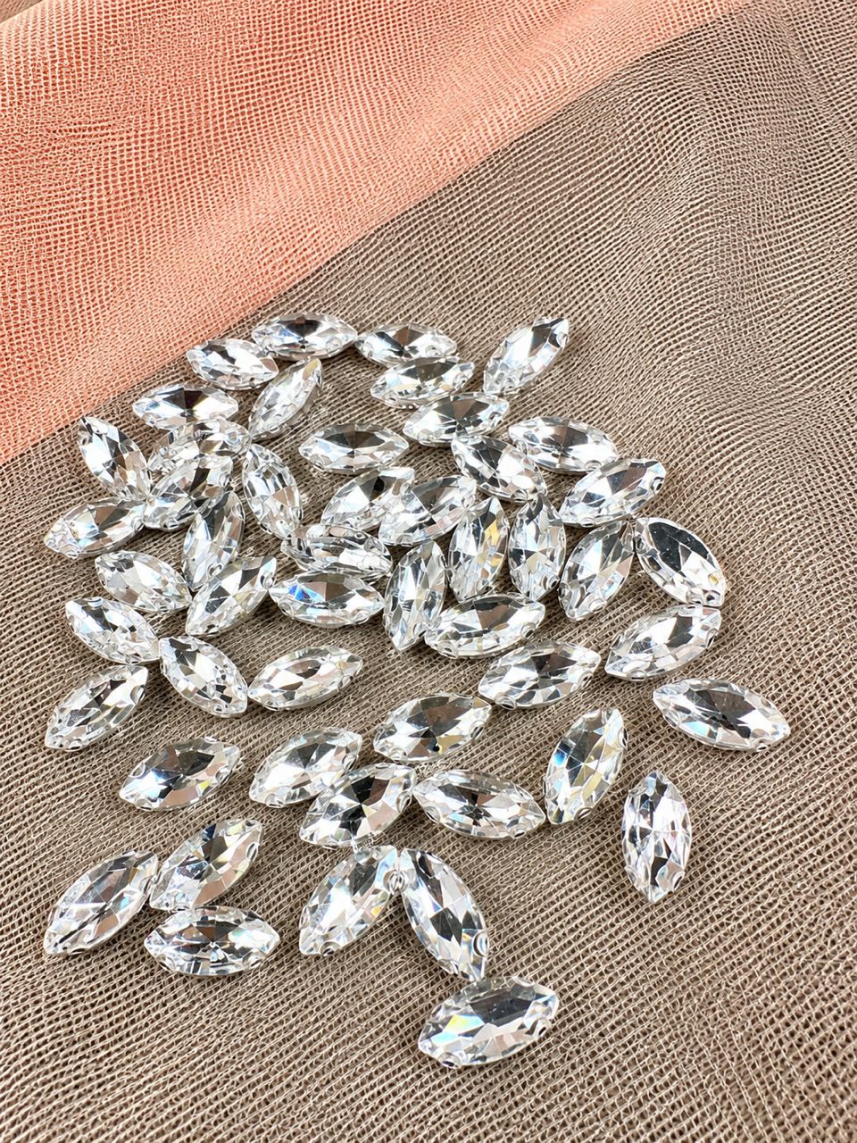 REAL CRYSTAL WITH CLAW SILVER