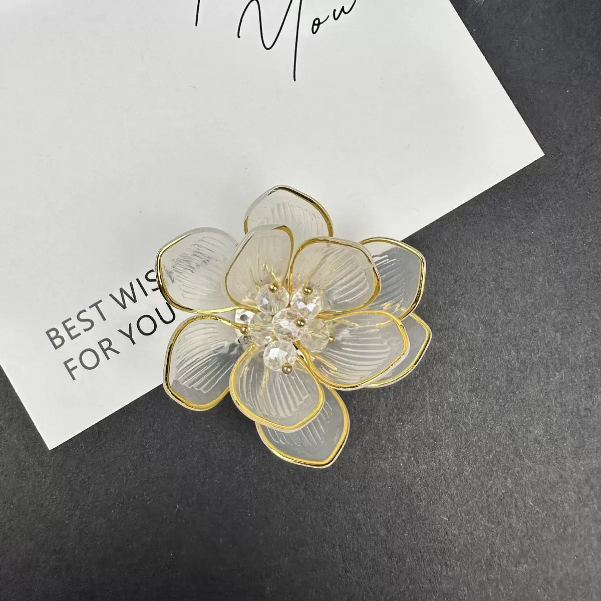 GOLD OUTLINE ACRYLIC FLOWER