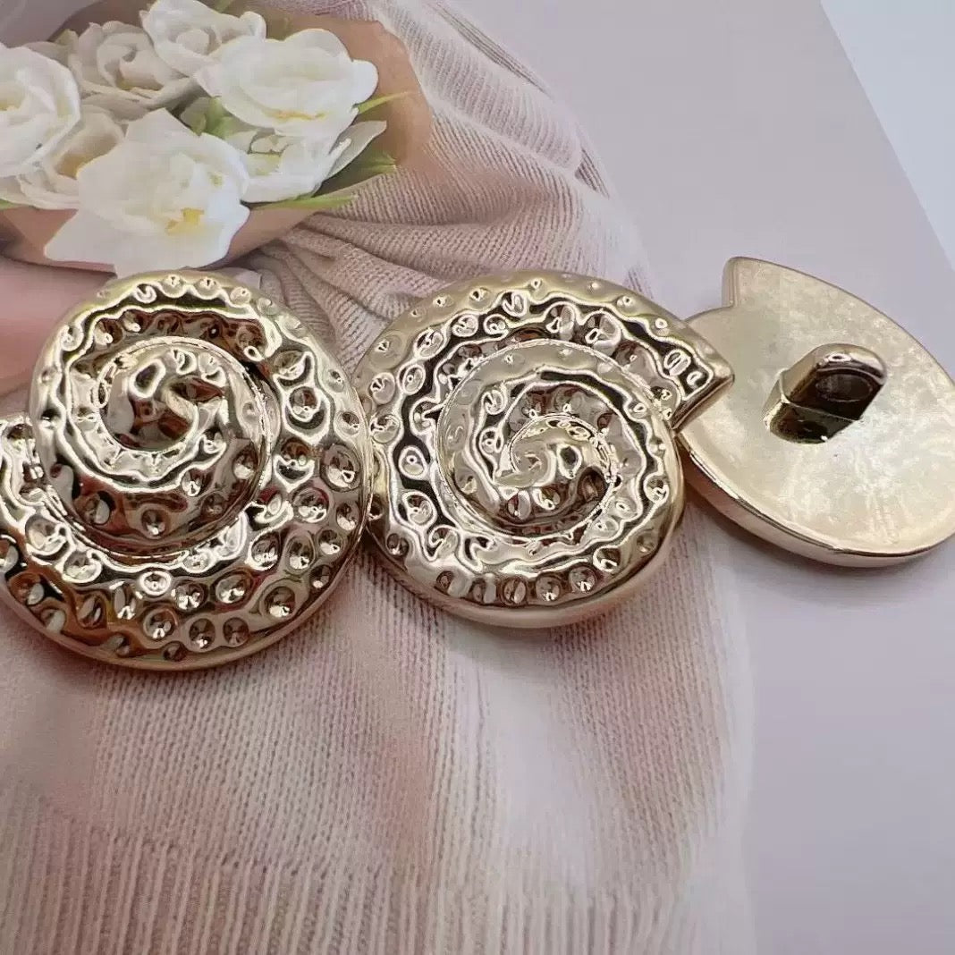 SPIRAL SHELL BUTTON GOLD