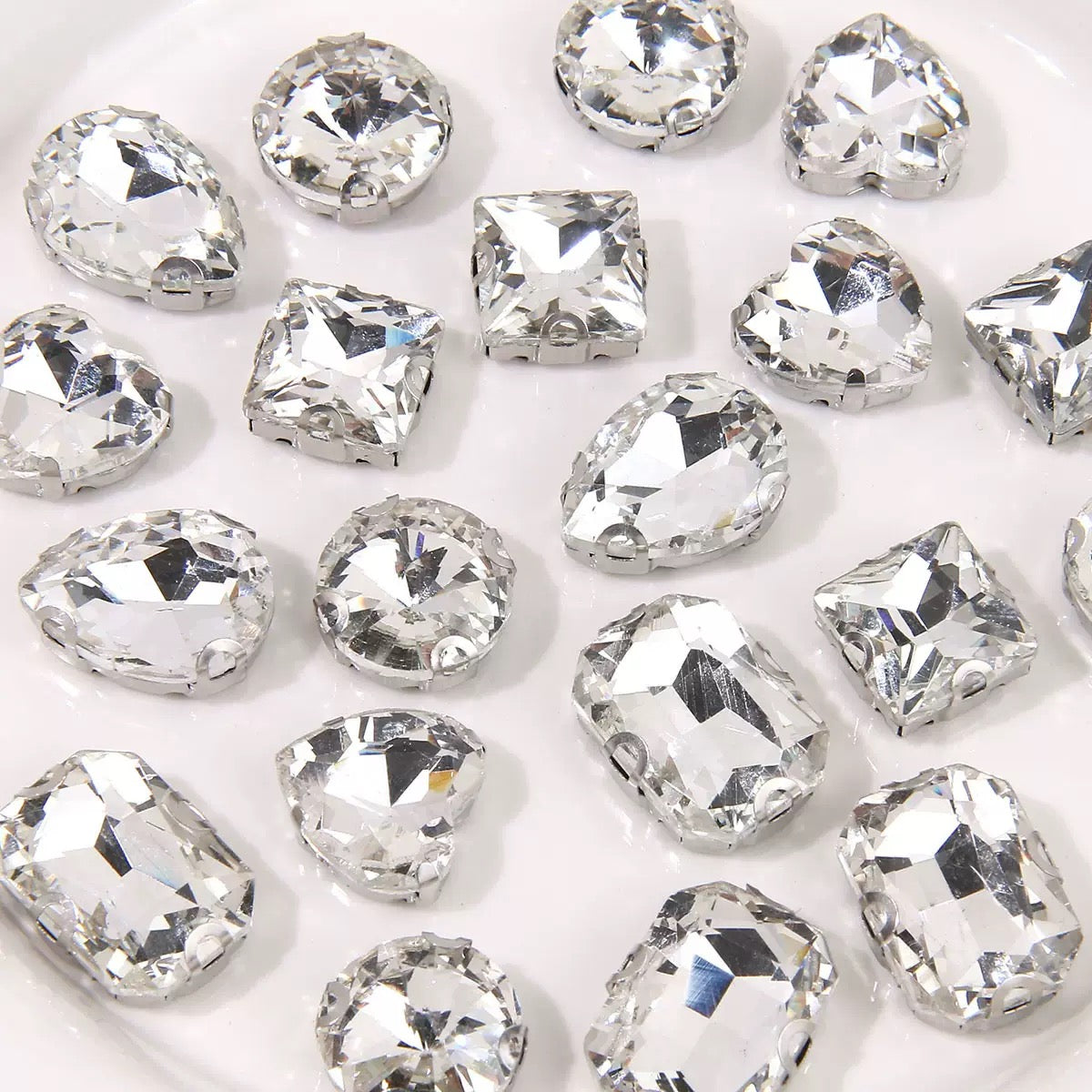 REAL CRYSTAL WITH CLAW SILVER