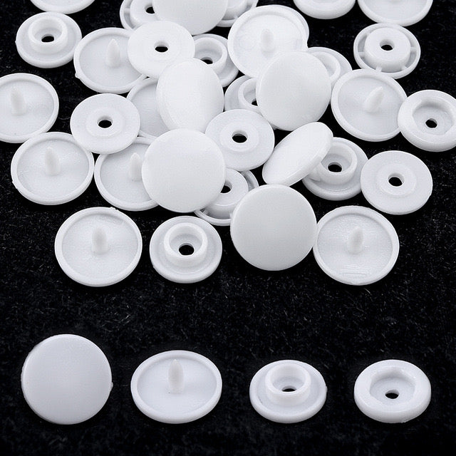 PLASTIC SNAP BUTTON T5
