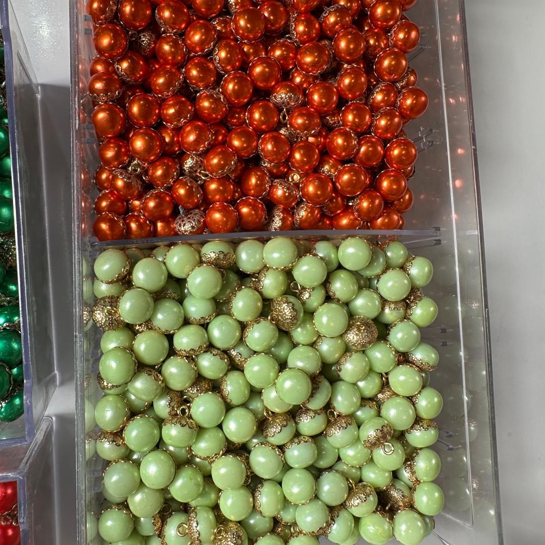 PEARL BUTTON WITH CROWN