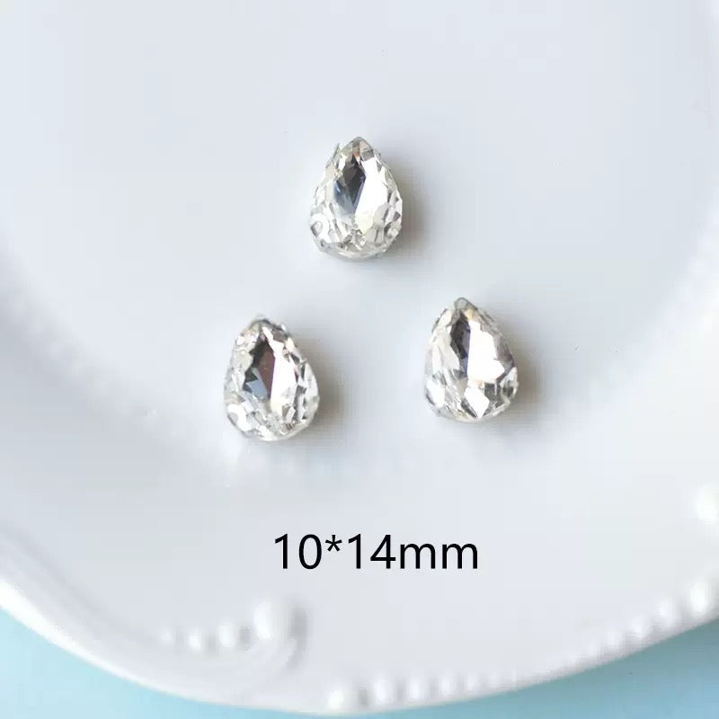 REAL CRYSTAL WITH CLAW SILVER