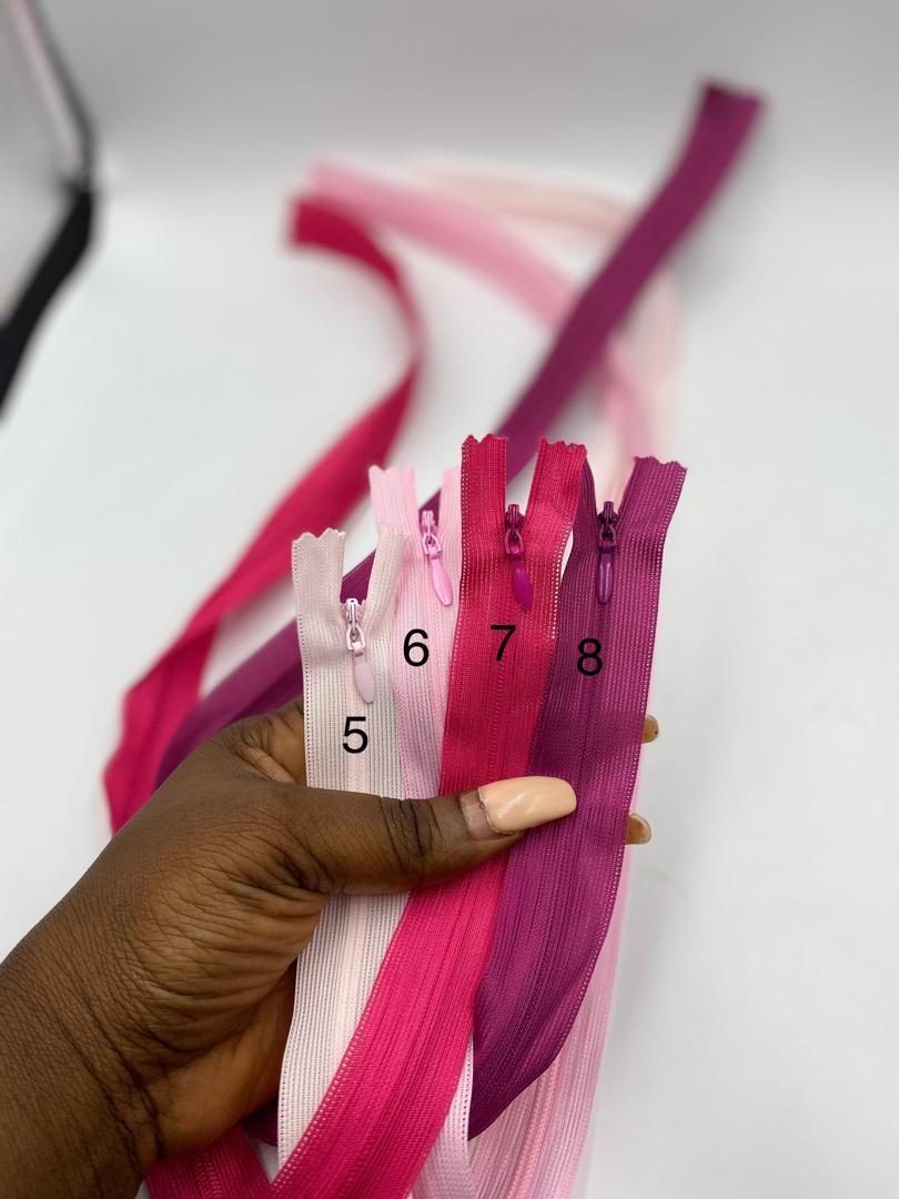 INVISIBLE ZIPPERS (ZIPS) 24 INCHES