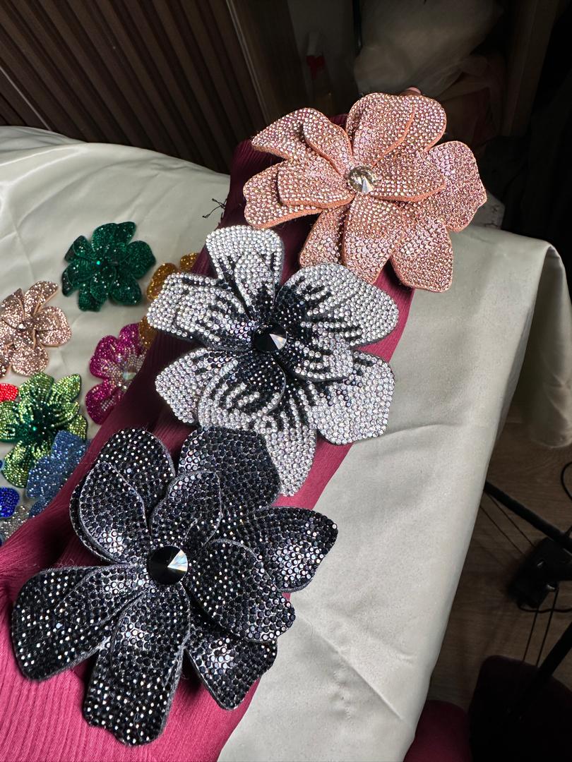RADIANT RHINESTONE FLOWER SMALL