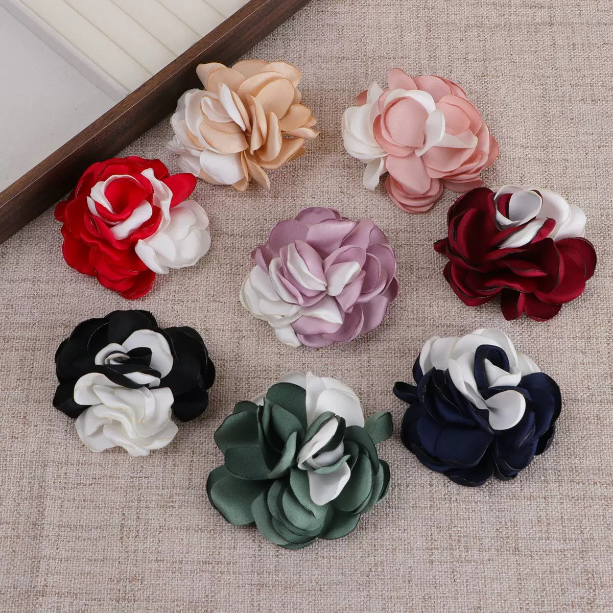 3D TWO TONE FLOWER