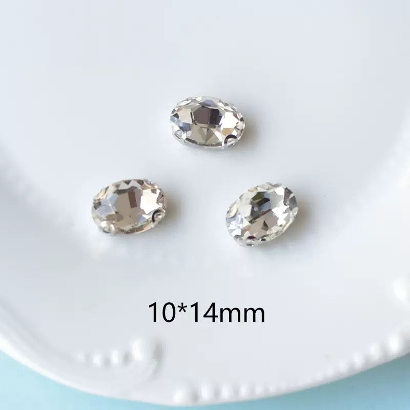 REAL CRYSTAL WITH CLAW SILVER