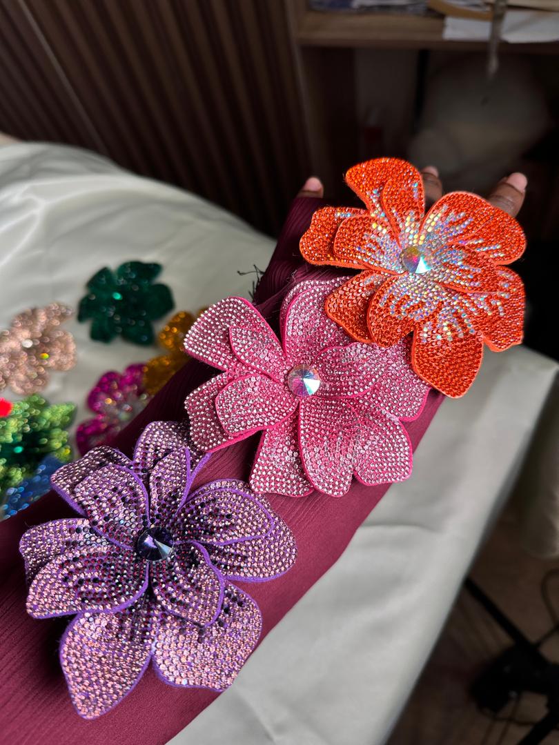 RADIANT RHINESTONE FLOWER SMALL