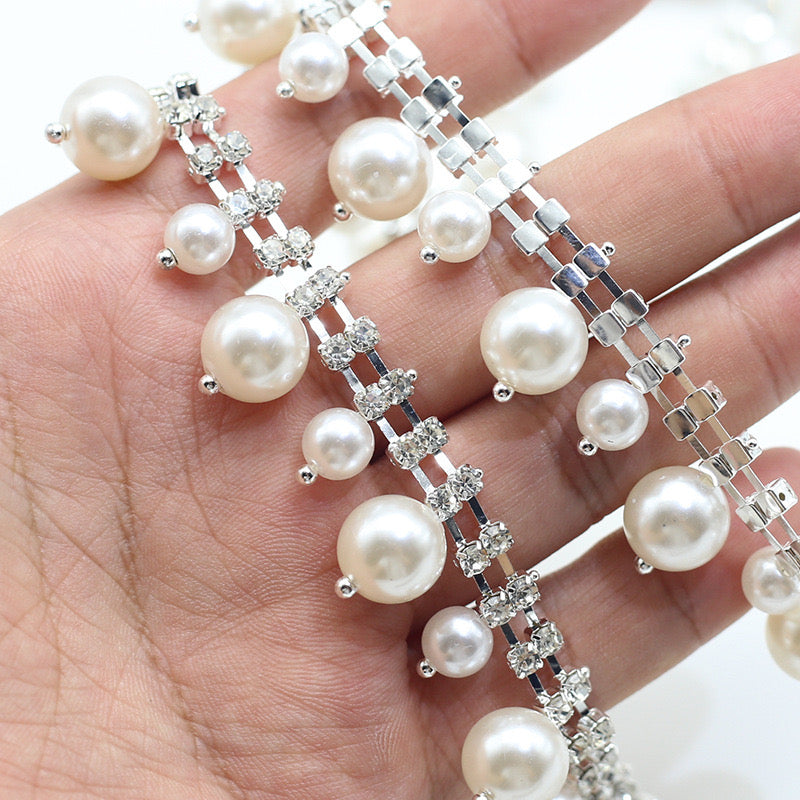 PEARL TRIMMING WITH CUPCHAIN EDGE